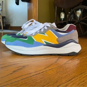 New Balance women’s sneakers size 10